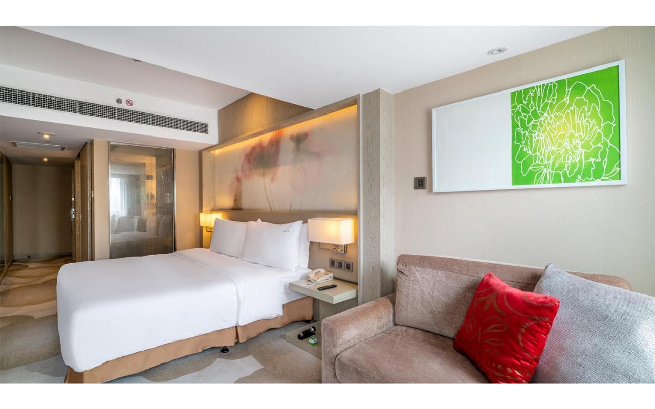 Centre By Ihg Hotel
